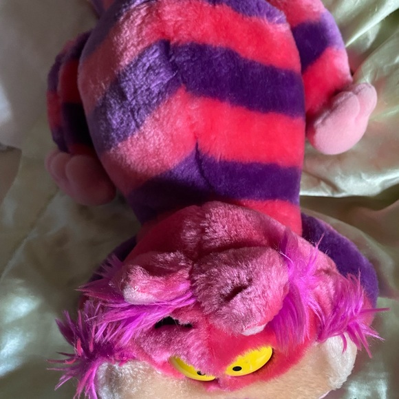 VINTAGE DISNEY ALICE IN WONDERLAND CHESHIRE CAT
STUFFED ANIMAL PLUSH TOY - Picture 4 of 8